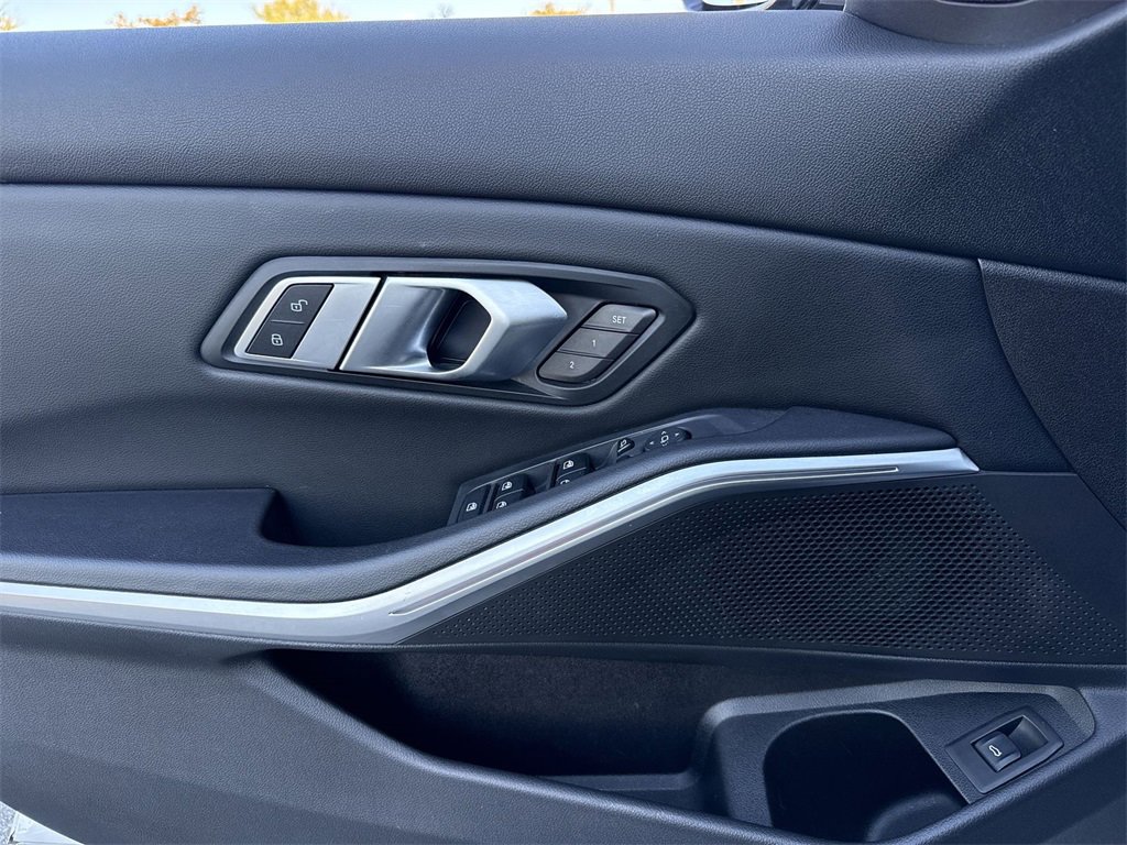 Used 2022 BMW 330i Sedan image 12