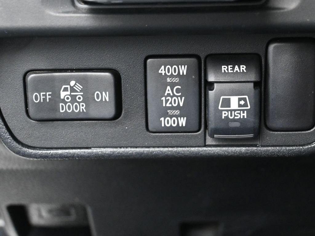 Used 2017 Toyota Tacoma Limited AWD/4WD image 13