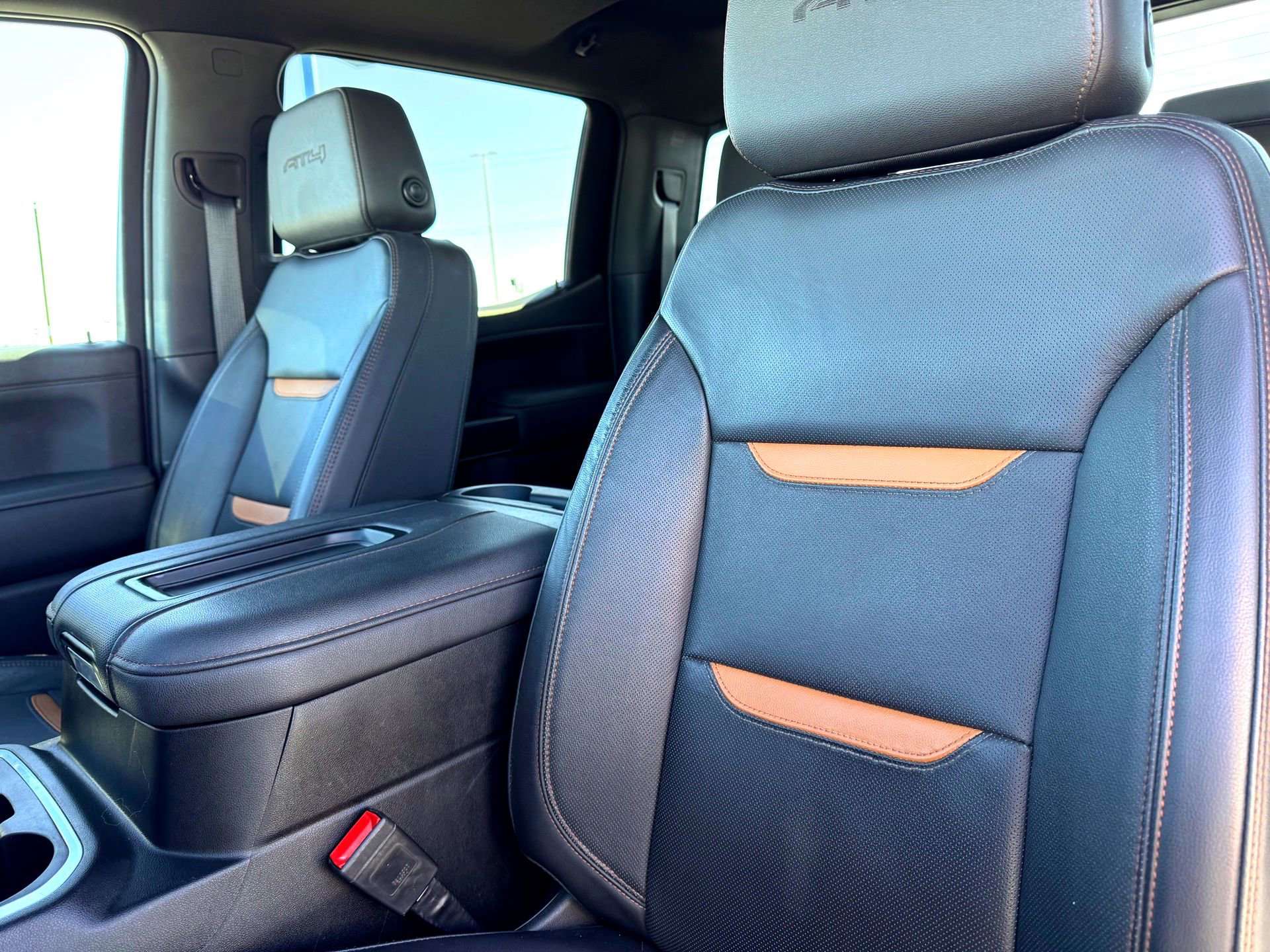 Used 2022 GMC Sierra 1500 AT4 w/ AT4 Premium Package image 13