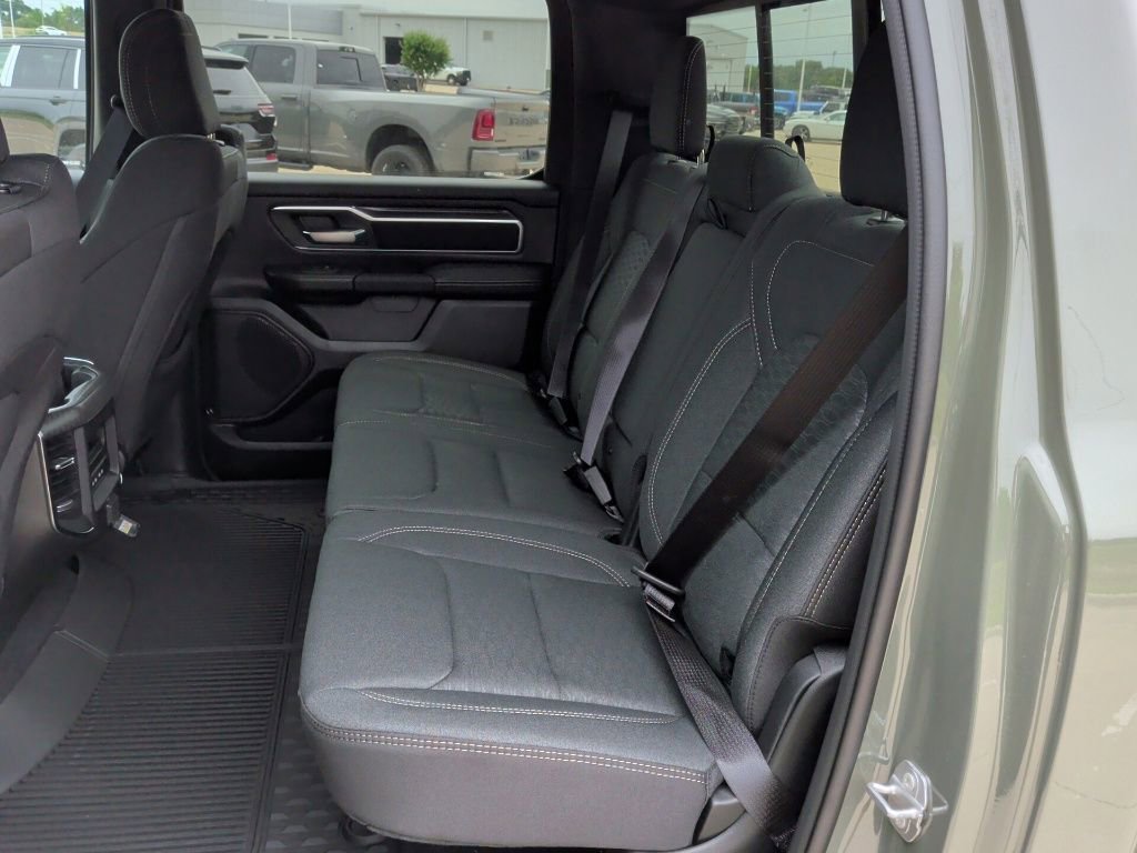 New 2026 RAM 1500 4x4 Crew Cab image 39