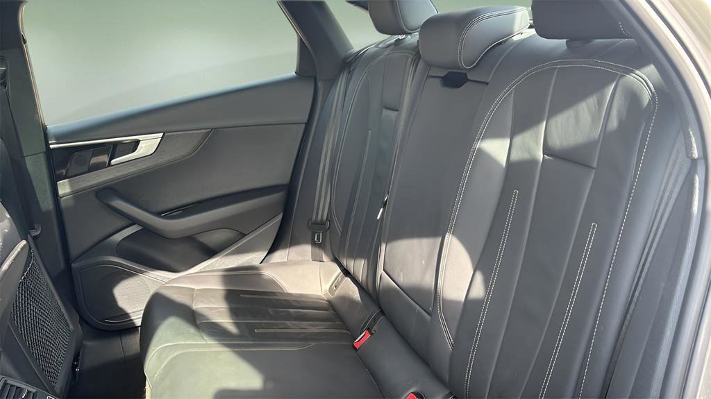 Used 2023 Audi A4 2.0T Premium w/ Convenience Package image 10