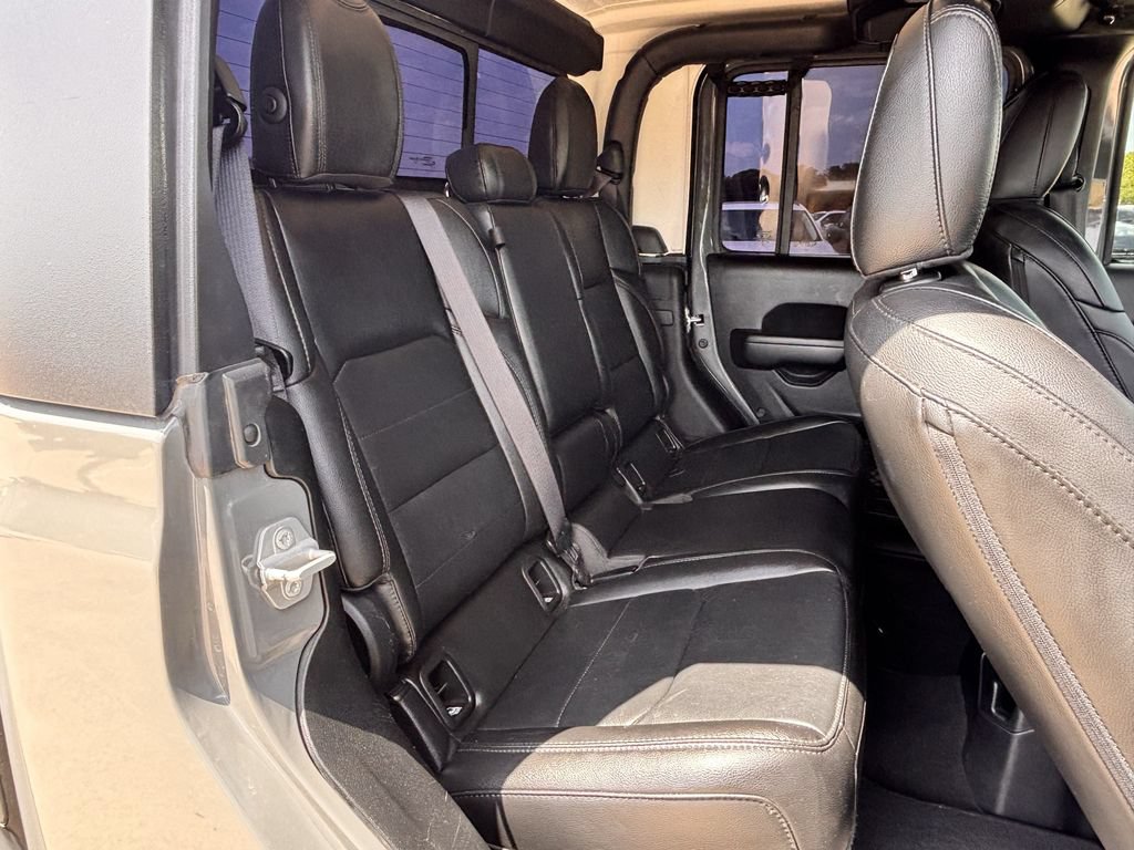 Used 2021 Jeep Gladiator Sport AWD/4WD image 26