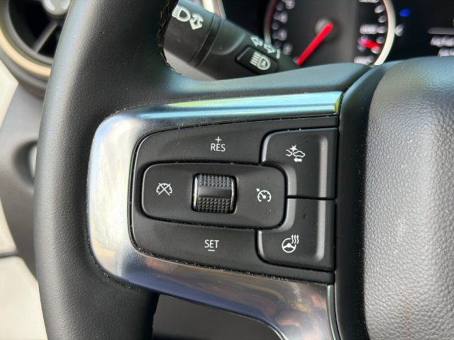 Used 2023 Chevrolet Blazer Premier w/ Enhanced Convenience Package FWD image 25