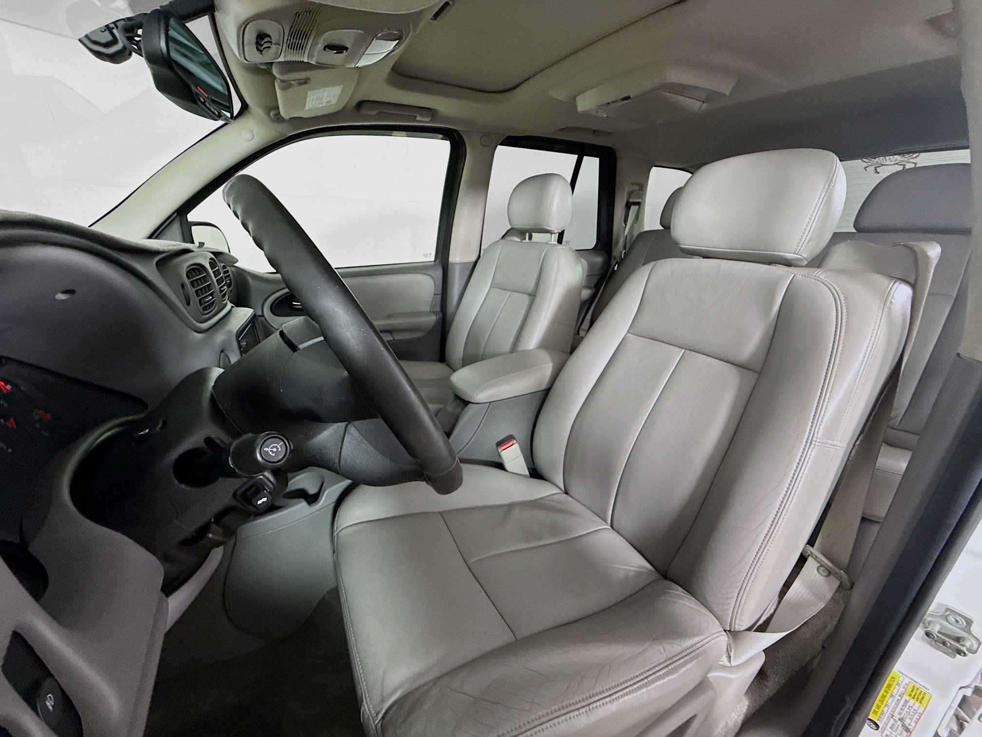 Used 2008 Chevrolet TrailBlazer LT w/ Cargo Convenience Package RWD image 24