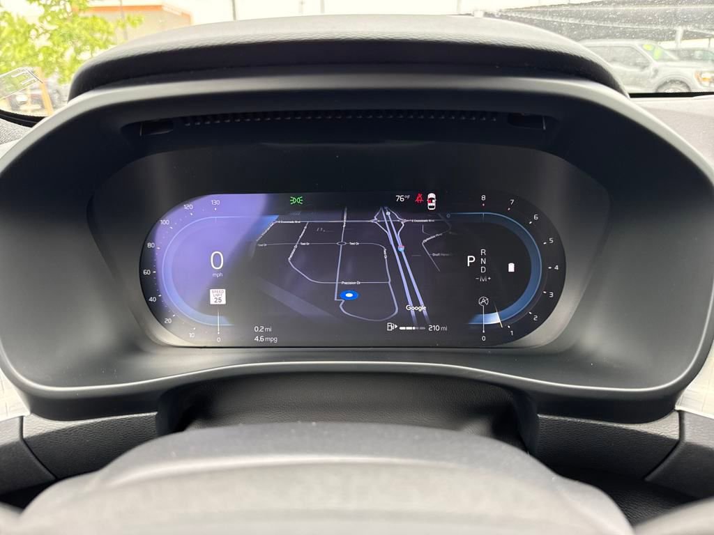 Used 2025 Volvo XC40 B5 Core image 23