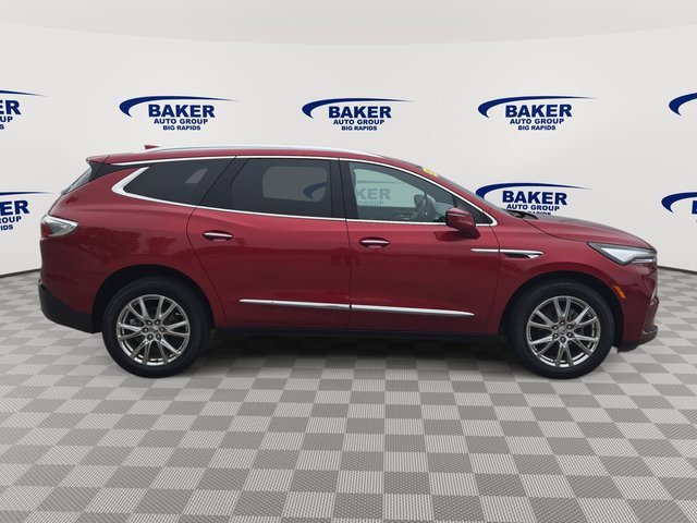 Used 2023 Buick Enclave Essence image 8