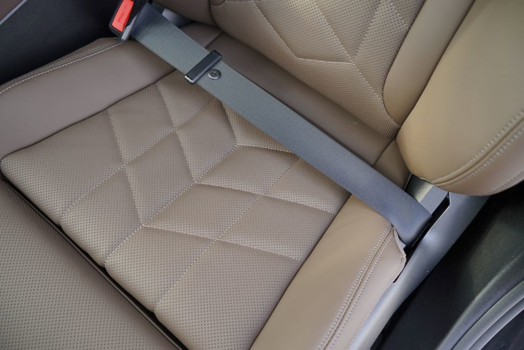 New 2026 BMW i5 eDrive40 w/ Premium Package image 12