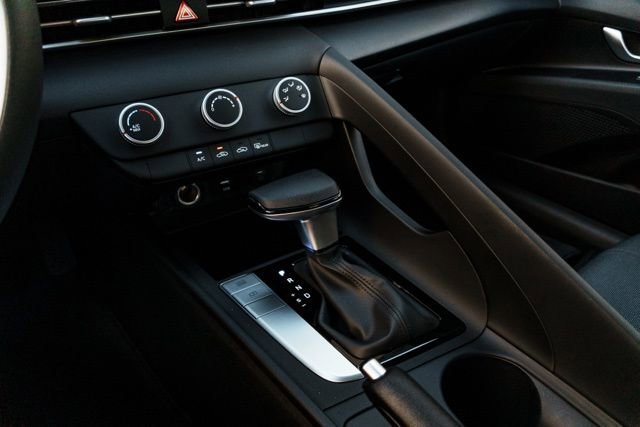 New 2026 Hyundai Elantra SE image 16