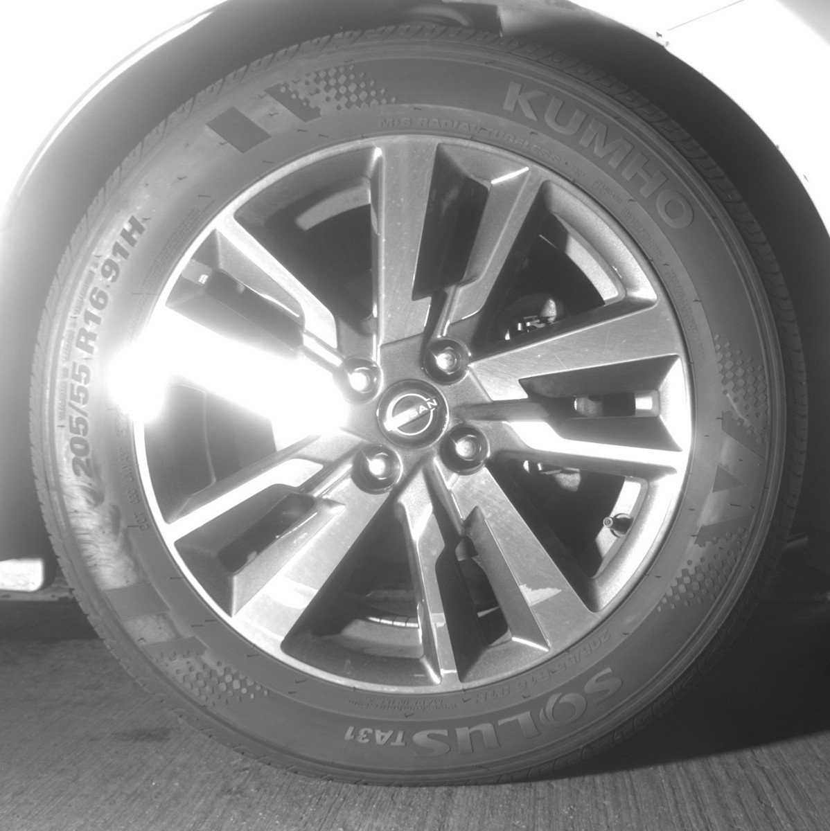 Used 2025 Nissan Versa SV image 13