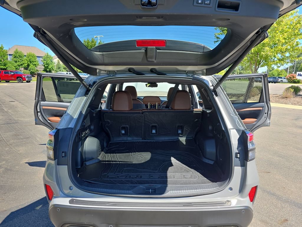 Used 2025 Subaru Forester Touring AWD/4WD image 15