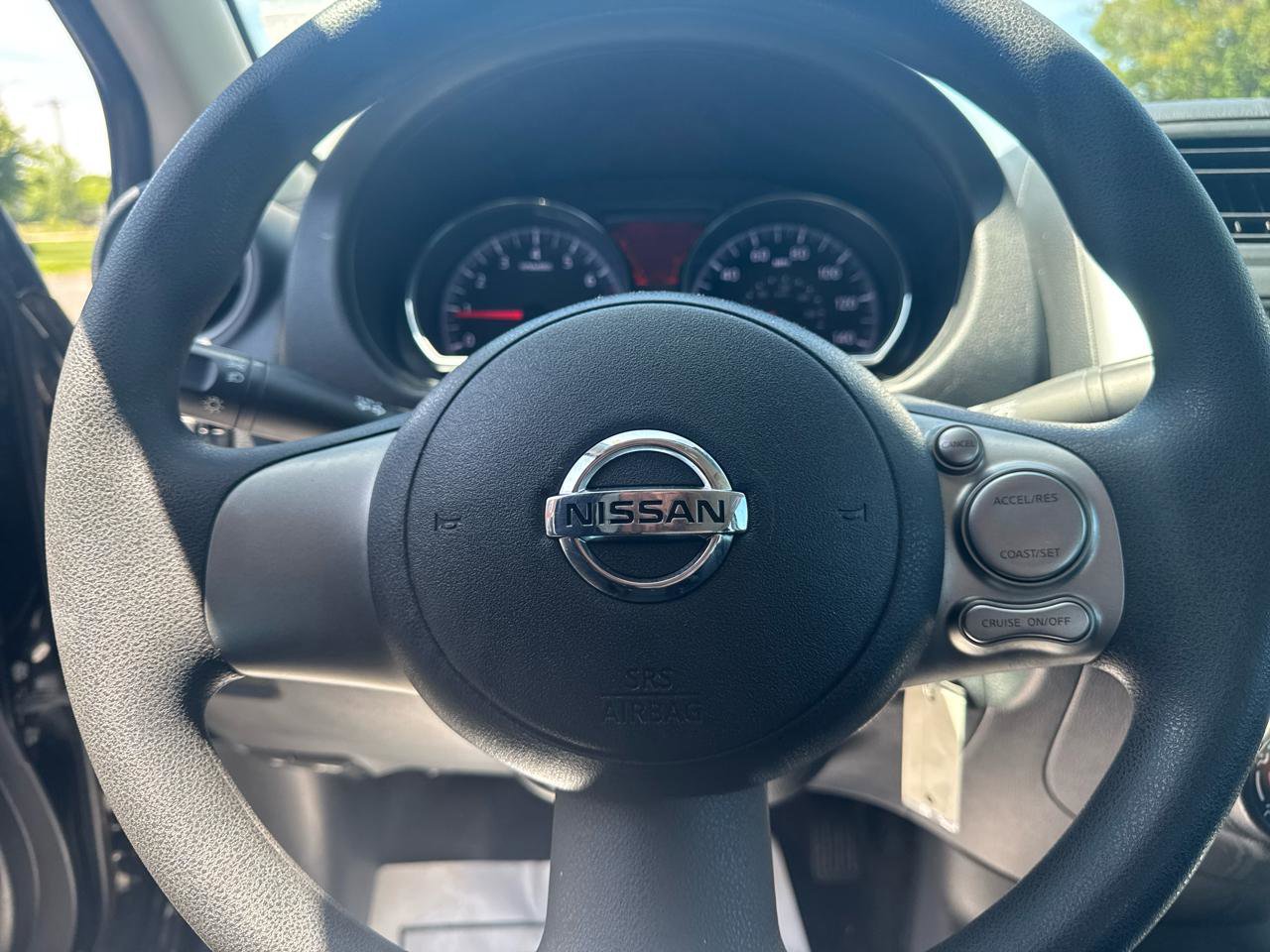 Used 2014 Nissan Versa SV FWD image 16