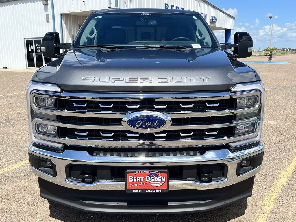 New 2026 Ford F350 4x4 Crew Cab Super Duty image 2