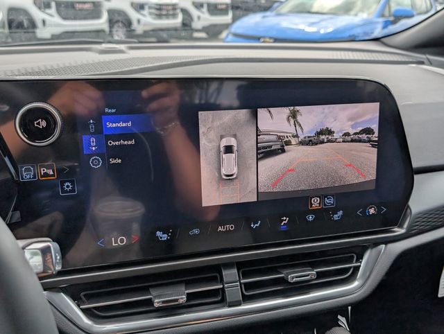 New 2026 Chevrolet Equinox EV LT w/ Comfort Package image 12