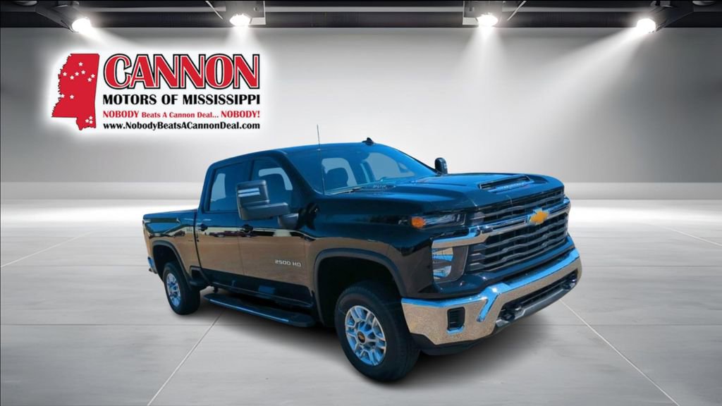 Used 2024 Chevrolet Silverado 2500 LT image 3