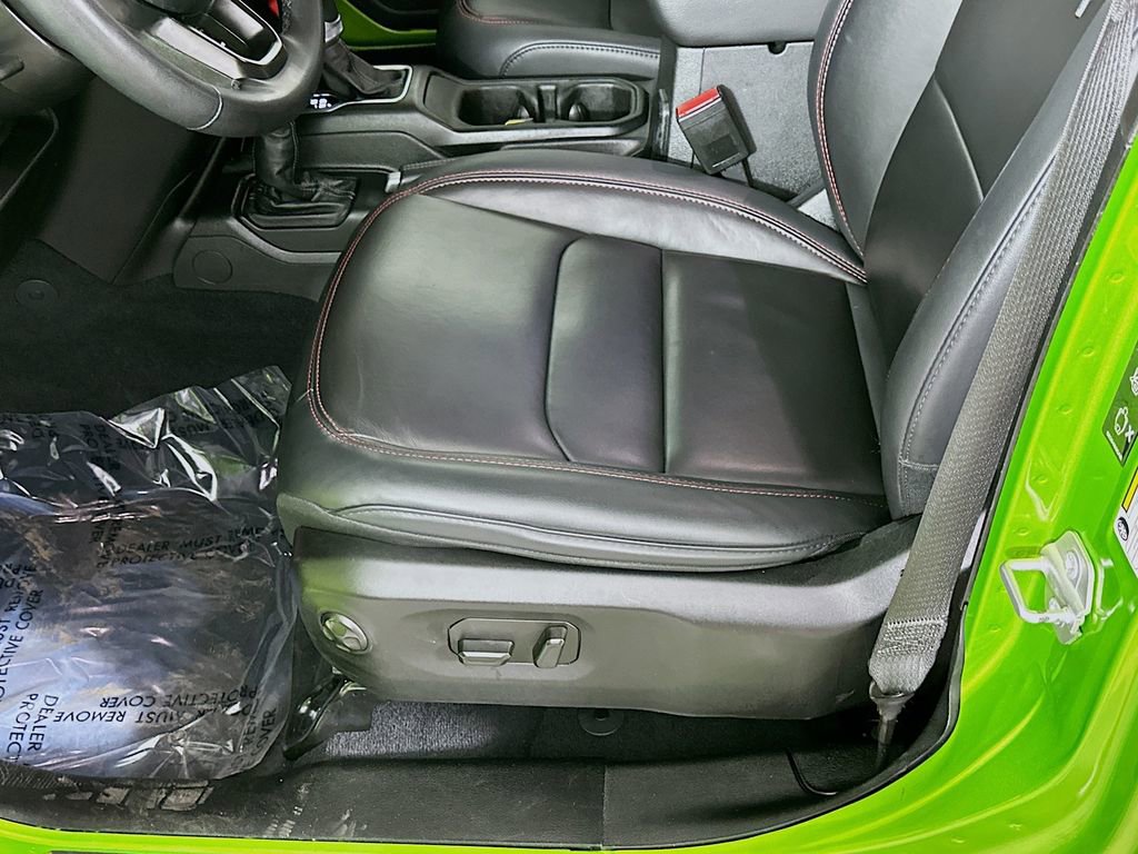 Used 2025 Jeep Wrangler Unlimited Rubicon image 26