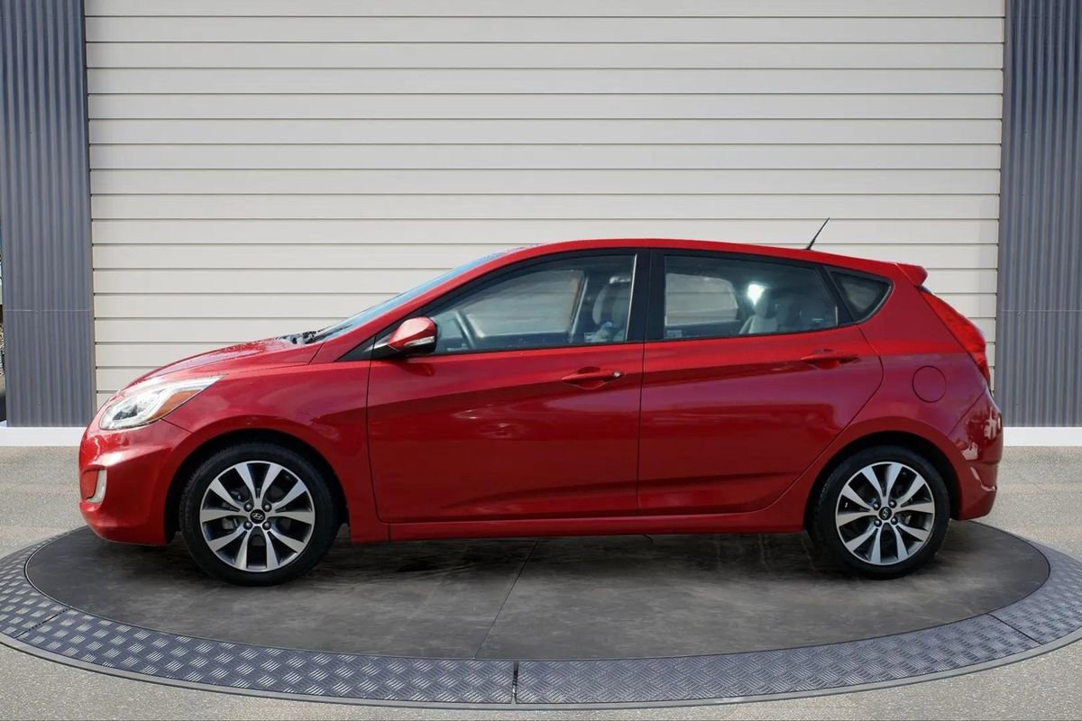 Used 2015 Hyundai Accent Sport image 4