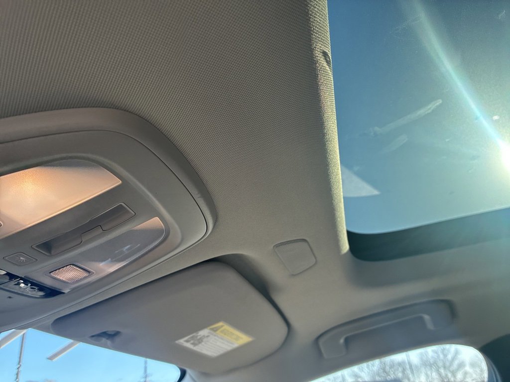 Certified 2025 Volvo XC60 B5 Plus image 12