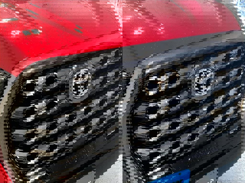 Used 2023 Toyota Tundra Platinum image 32