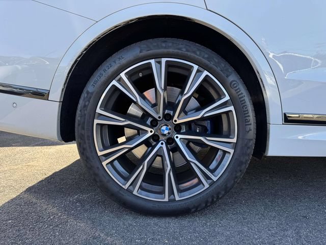 Used 2021 BMW X7 M50i AWD/4WD image 9