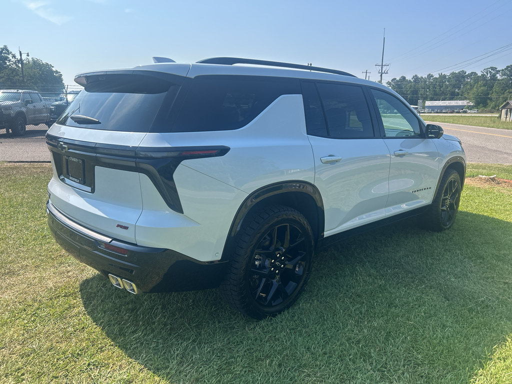 Used 2026 Chevrolet Traverse RS FWD image 9