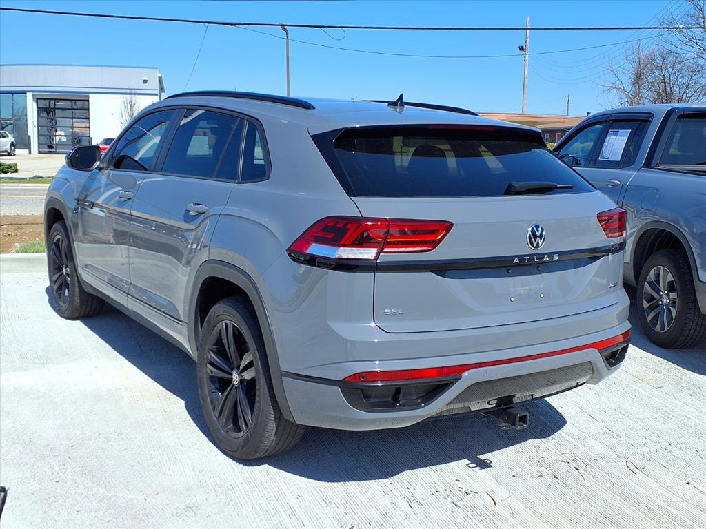 Used 2023 Volkswagen Atlas Cross Sport SEL R-Line image 2
