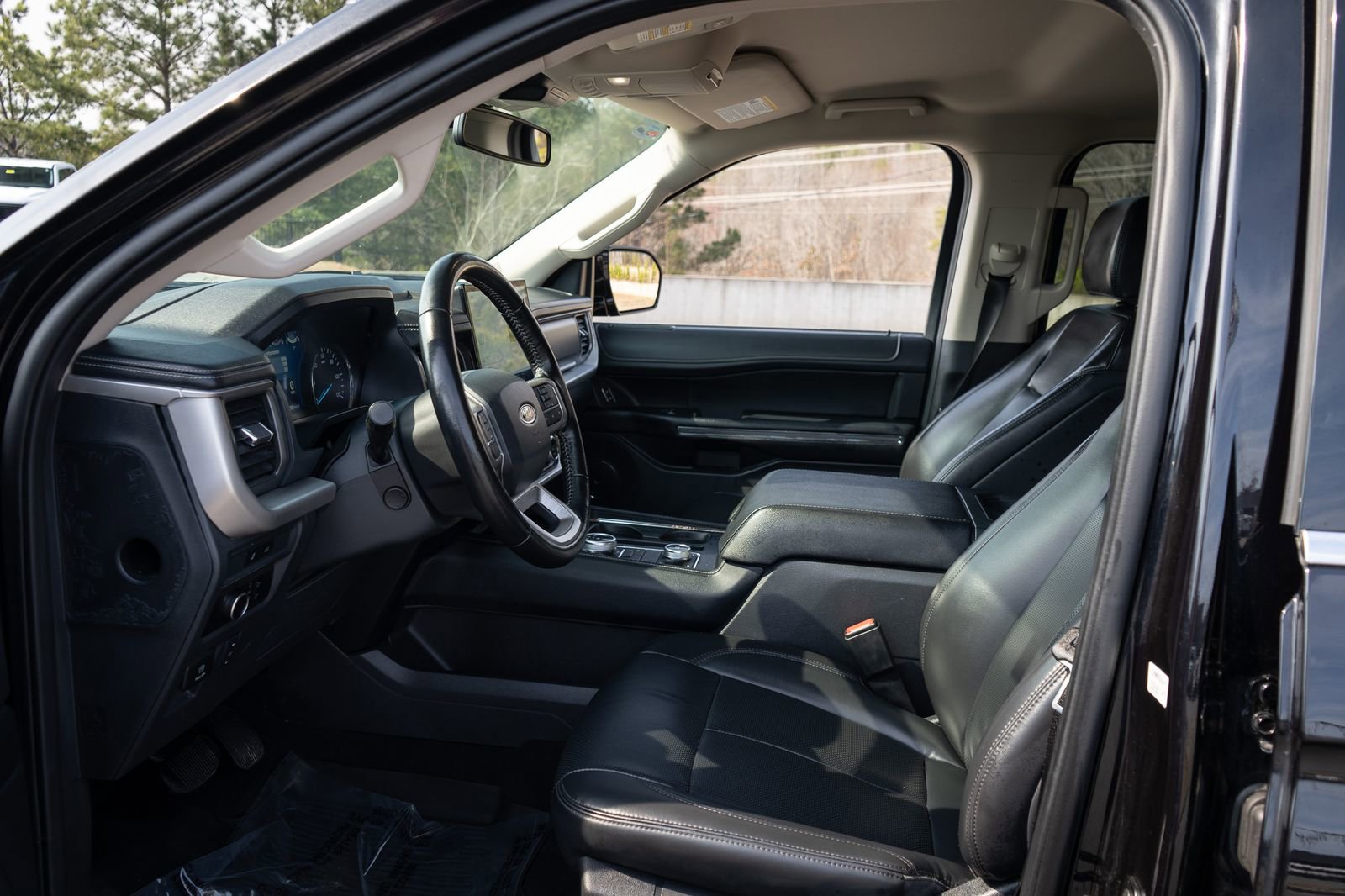 Used 2024 Ford Expedition Max XLT AWD/4WD image 14
