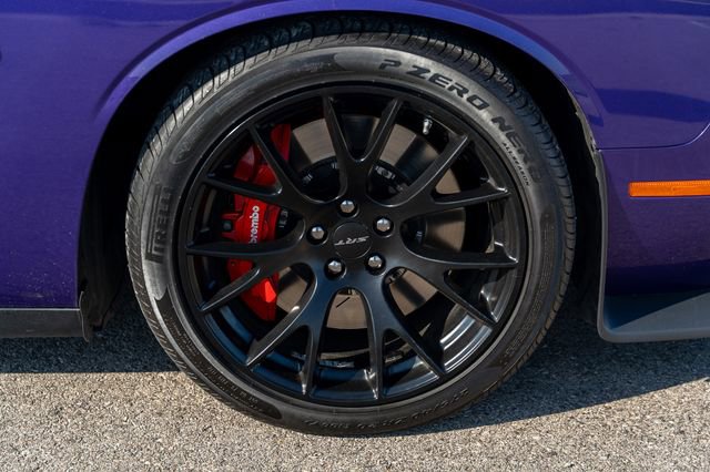 Used 2016 Dodge Challenger SRT Hellcat image 11