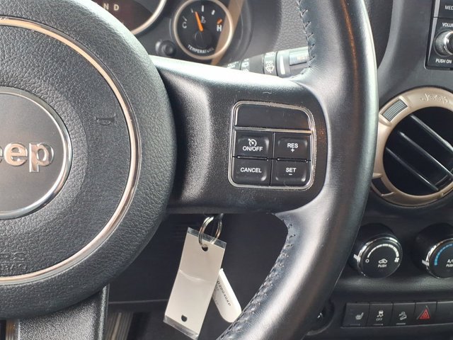 Used 2016 Jeep Wrangler Unlimited Sahara AWD/4WD image 17