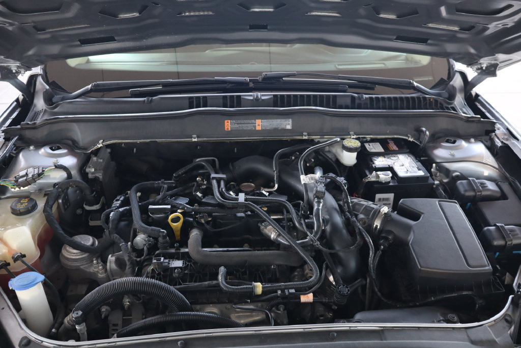 Used 2020 Ford Fusion SEL FWD image 36