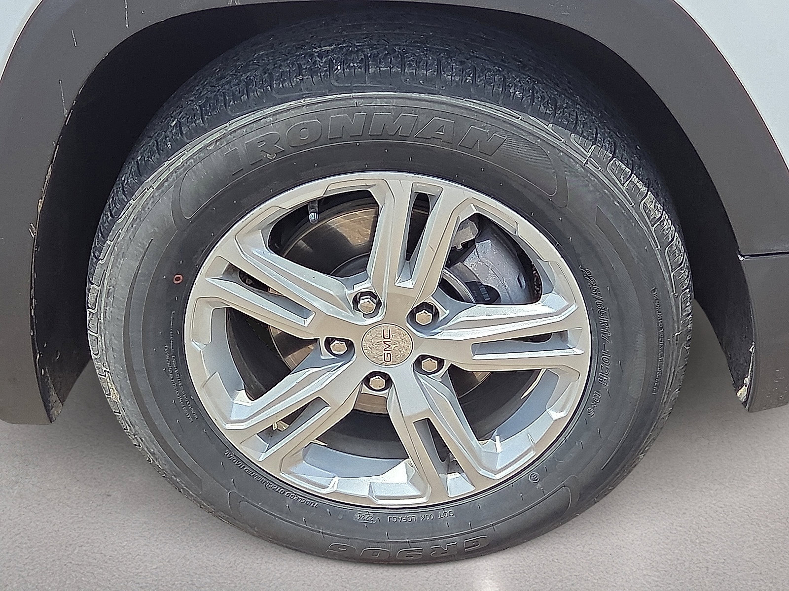 Used 2024 GMC Terrain SLE FWD image 11