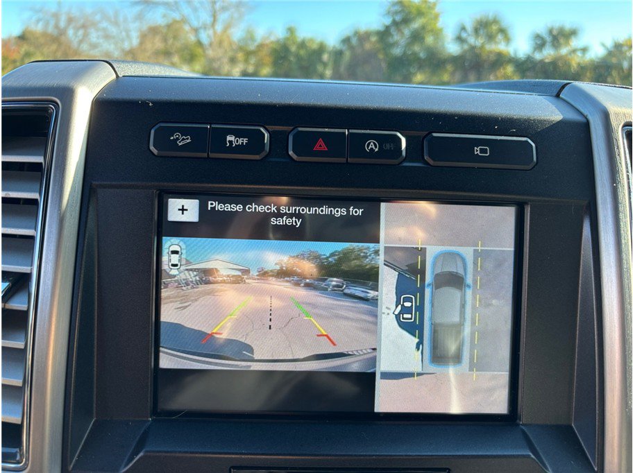 Used 2017 Ford F150 Platinum w/ Equipment Group 701A Luxury image 32