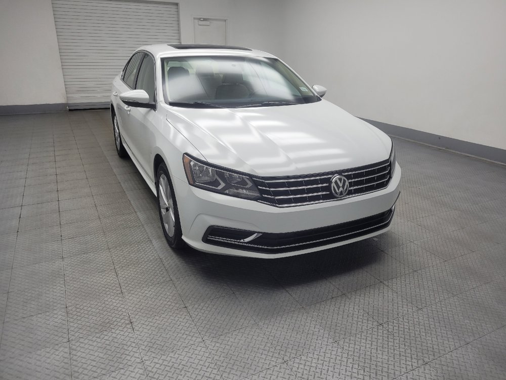 Used 2018 Volkswagen Passat 2.0T SE FWD image 13