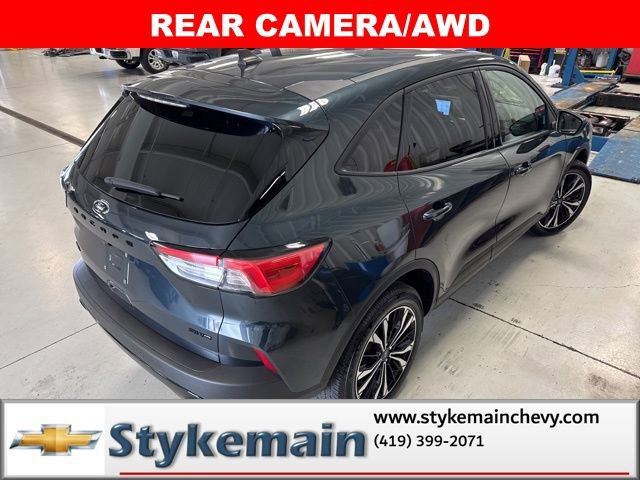 Used 2022 Ford Escape SEL w/ SEL Stealth AWD Package image 13
