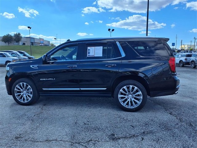 Used 2021 GMC Yukon Denali w/ Denali Premium Package image 23