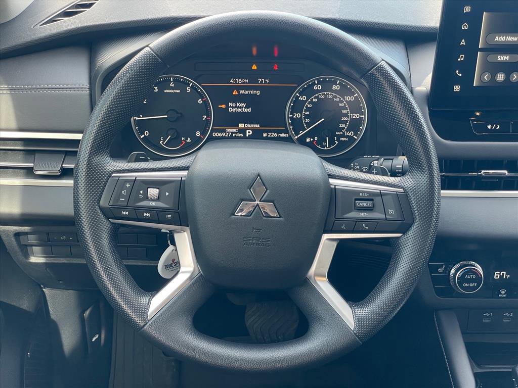 Used 2025 Mitsubishi Outlander ES AWD/4WD image 12