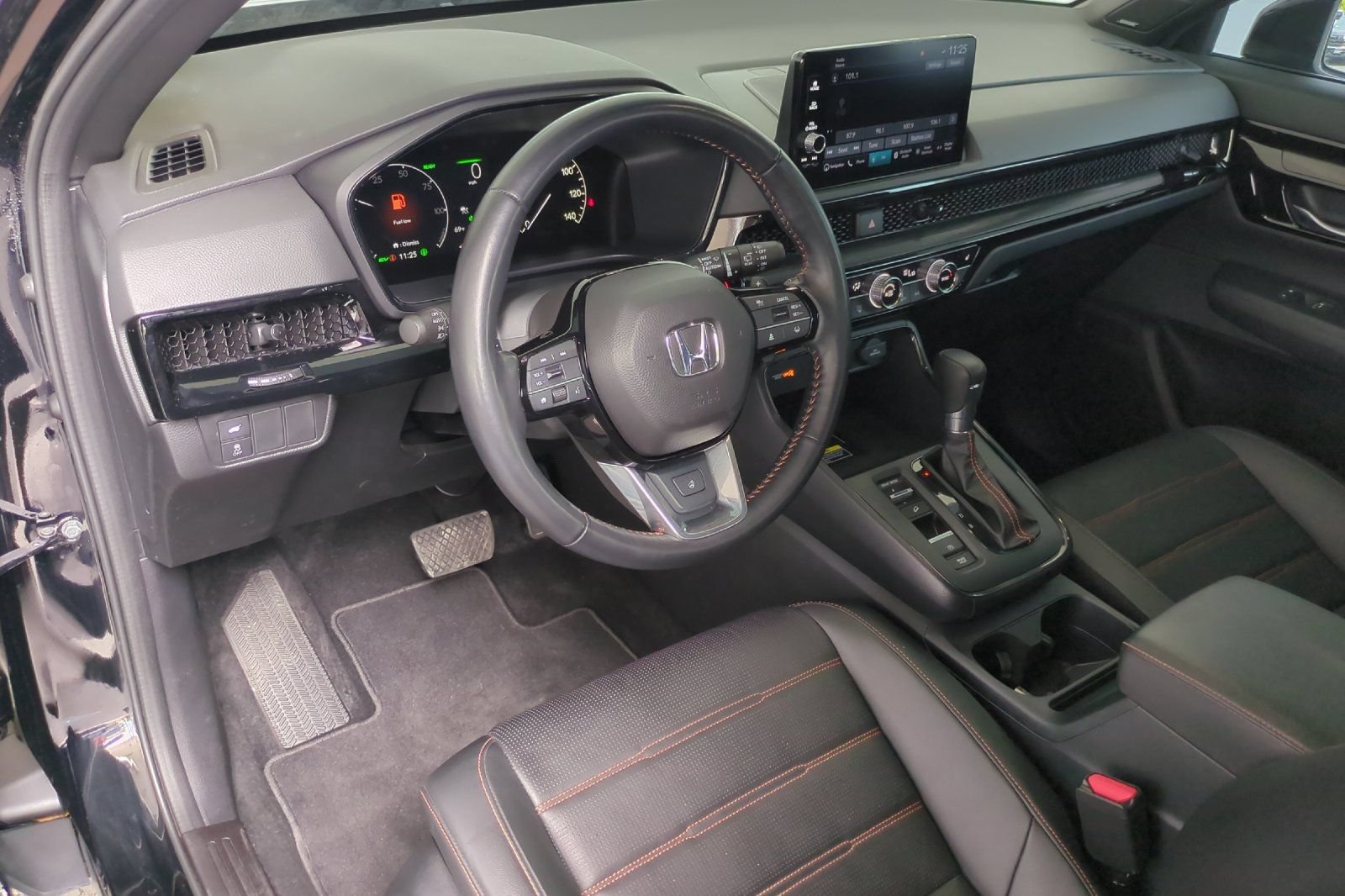 Used 2025 Honda CR-V Sport Touring image 9