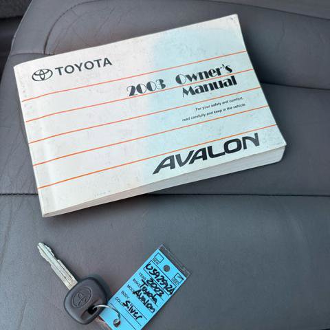 Used 2003 Toyota Avalon XLS image 19
