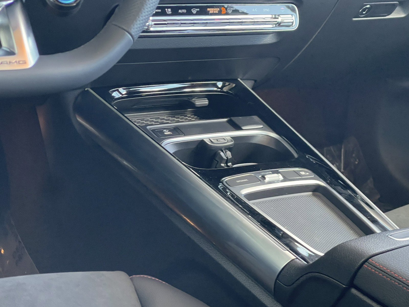 New 2025 Mercedes-Benz GLA 35 AMG 4MATIC image 15