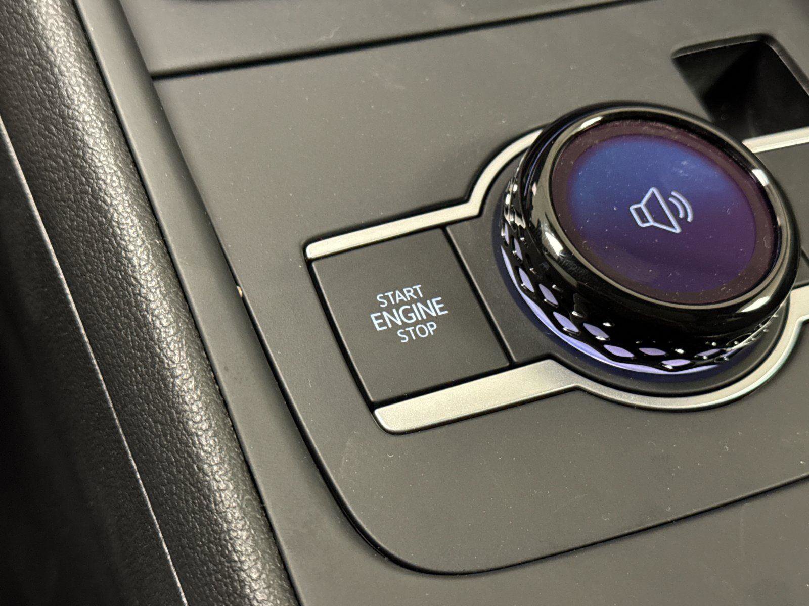 New 2026 Volkswagen Tiguan SE R-Line image 21