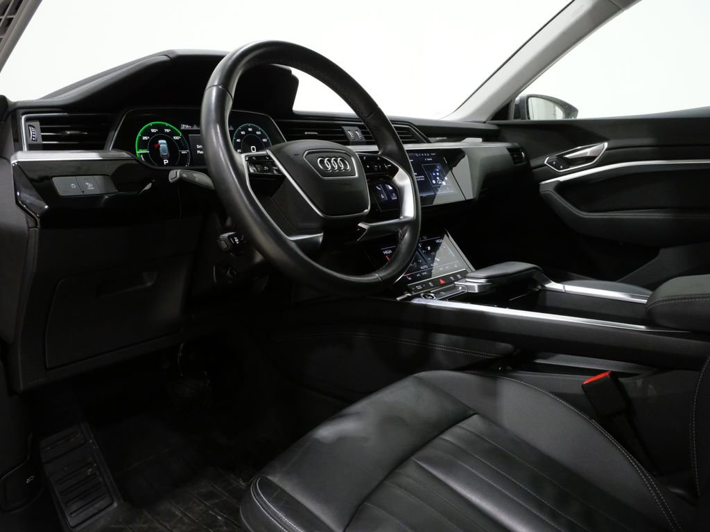 Used 2023 Audi e-tron Premium w/ Convenience Plus Package AWD/4WD image 12