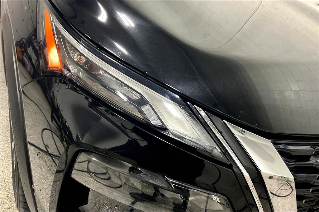 Used 2023 Nissan Rogue SL w/ SL Premium Package image 31