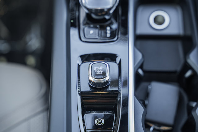 New 2027 Volvo XC60 B5 Plus AWD/4WD image 27