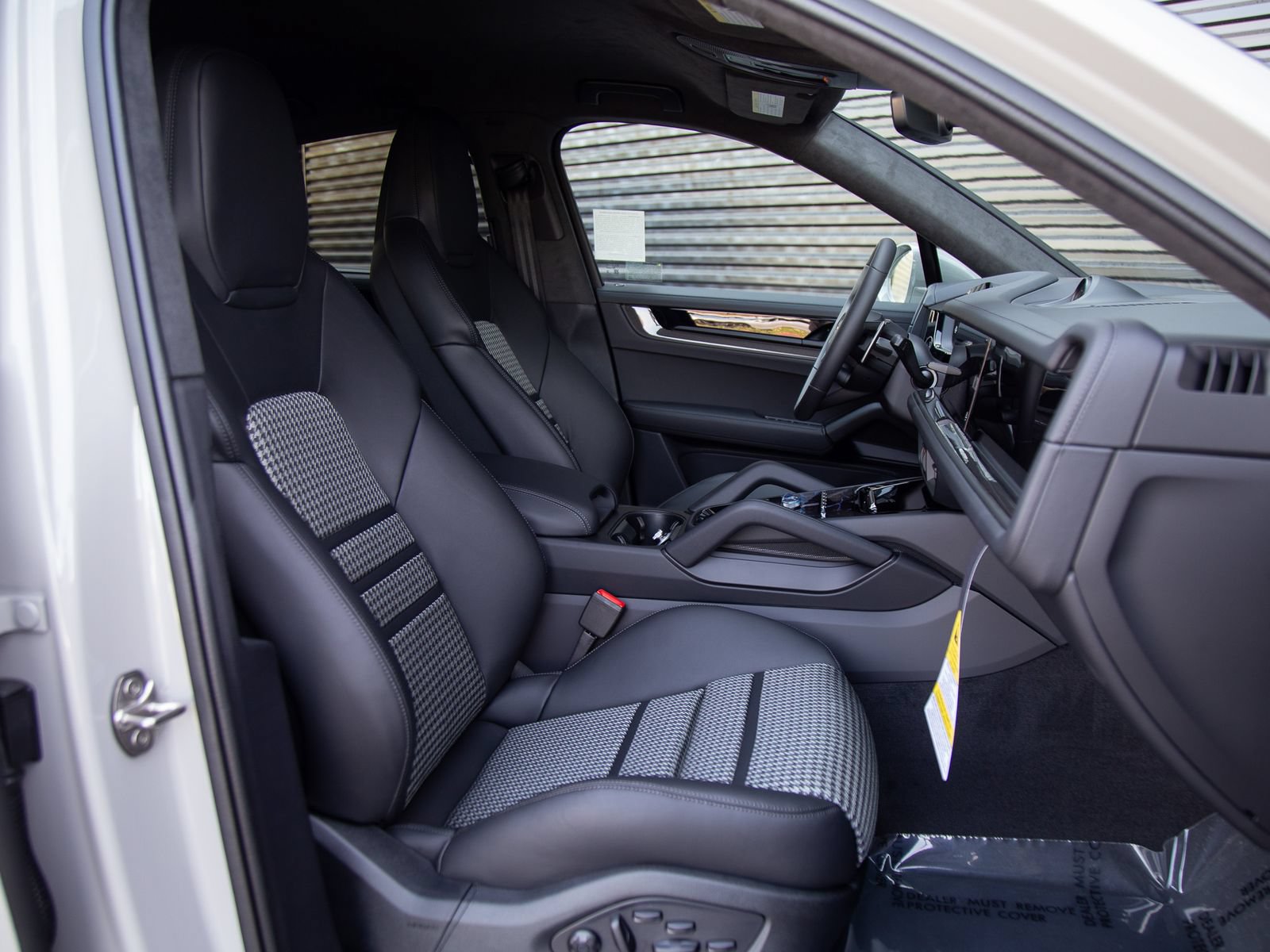 New 2026 Porsche Cayenne GTS AWD/4WD image 26