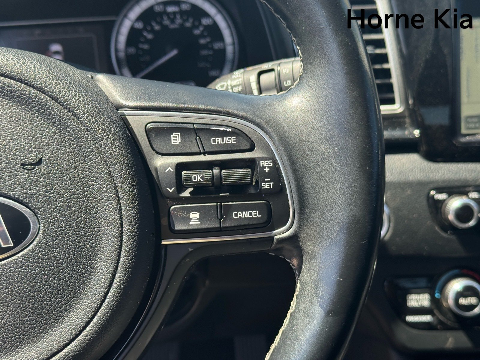 Used 2018 Kia Niro Touring FWD image 19