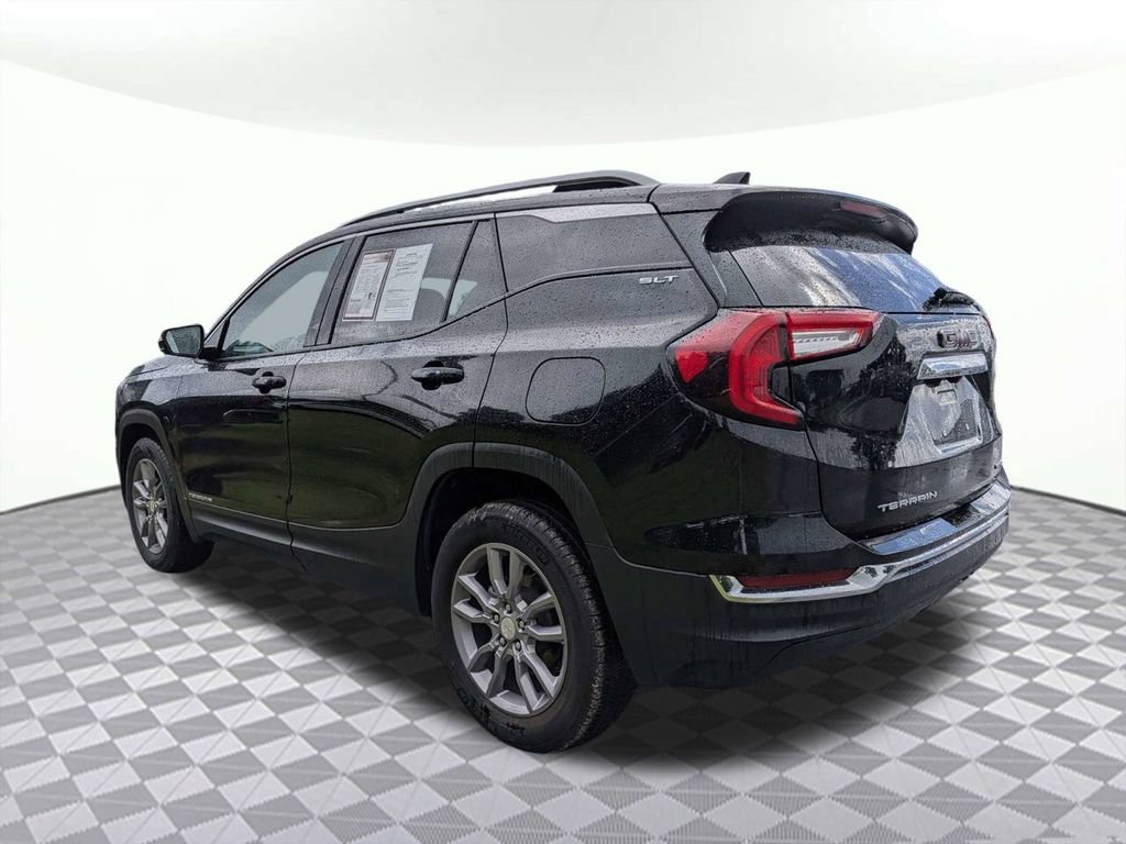 Used 2024 GMC Terrain SLT AWD/4WD image 5
