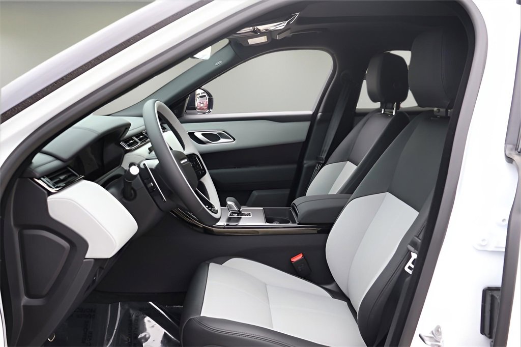 New 2026 Land Rover Range Rover Velar Dynamic SE image 12