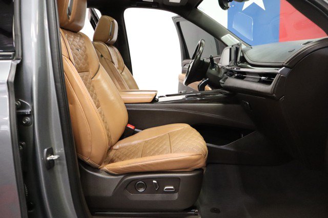 Used 2021 Cadillac Escalade Sport w/ Driver Assist Tech Package AWD/4WD image 8