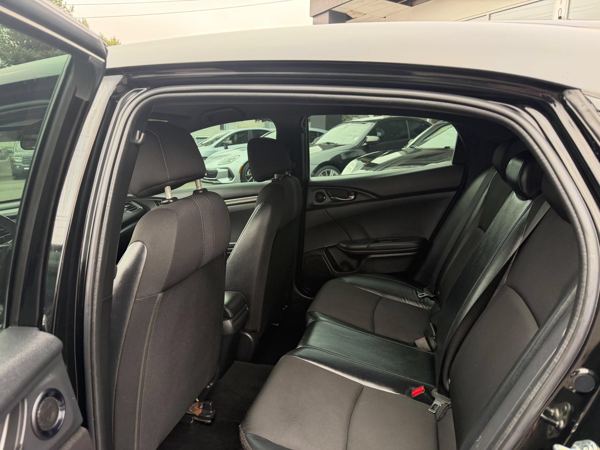 Used 2020 Honda Civic Sport image 11