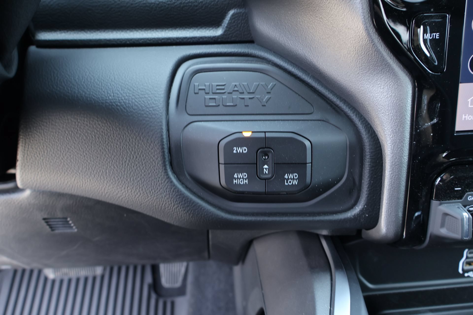 New 2026 RAM 3500 Big Horn AWD/4WD image 9