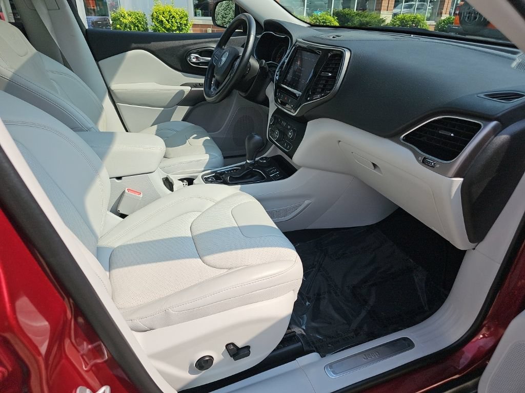 Certified 2021 Jeep Cherokee Limited w/ Elite Package AWD/4WD image 31